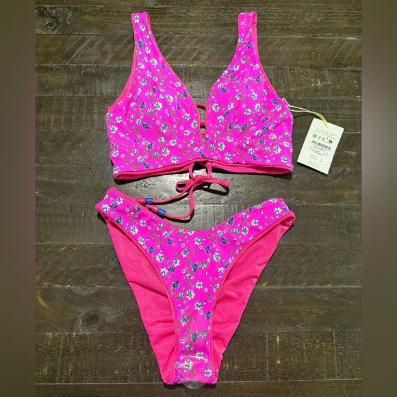 NWT Maaji Reversible Pink Shimmer Floral Bikini Top Bottom Swimsuit Sz Medium - Picture 6 of 16